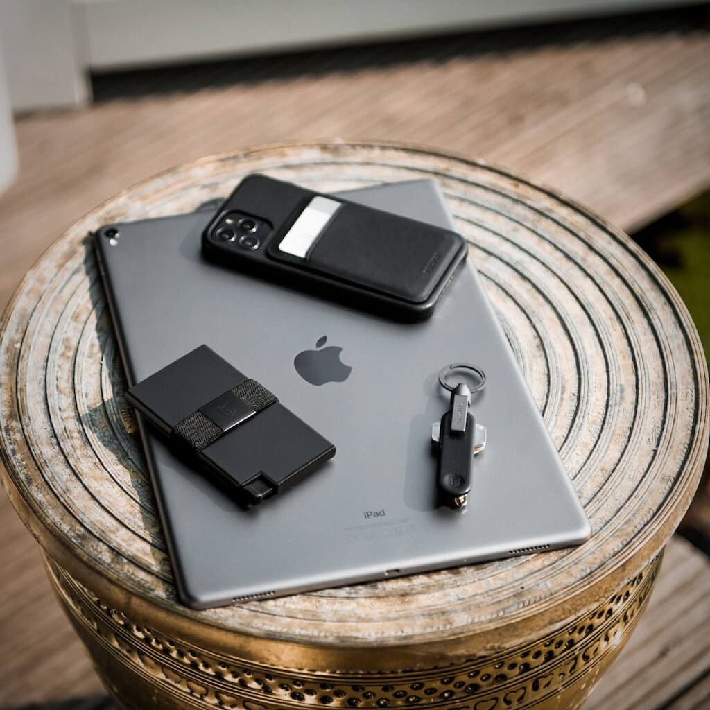 Flagrant x Ekster Wallet