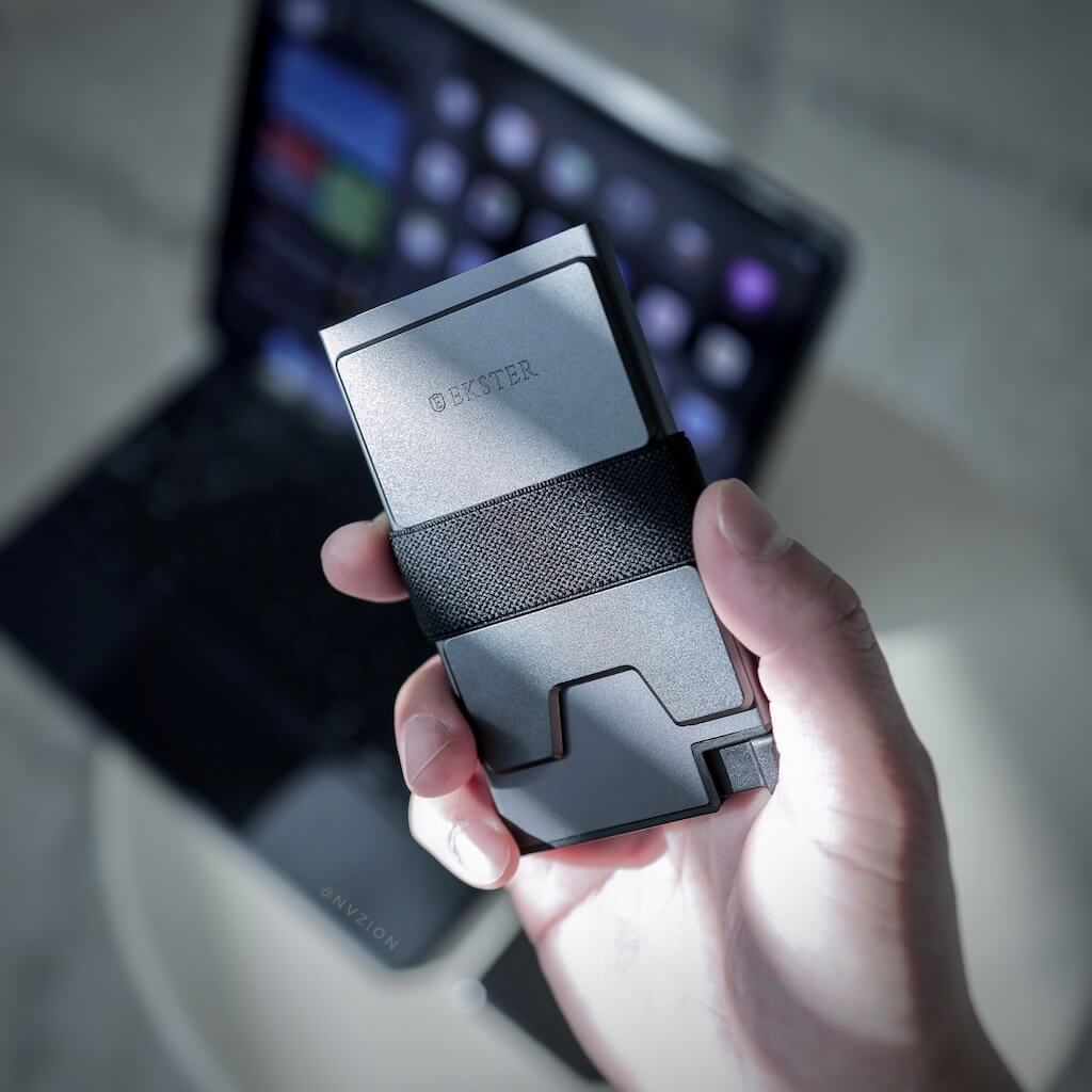 Flagrant x Ekster Wallet