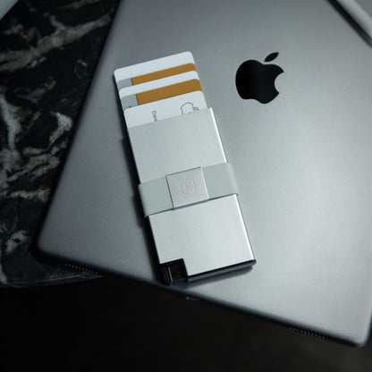 Ekster Cardholder - VIP Offer
