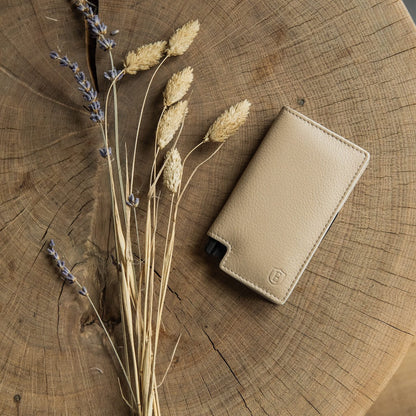 Ekster Wallet + FREE Finder Card - VIP Offer
